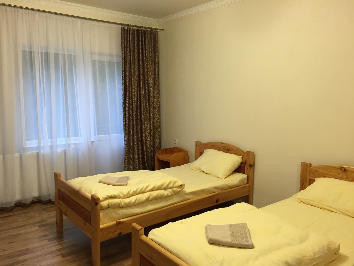 Franc Hotel Yasinya Luaran gambar