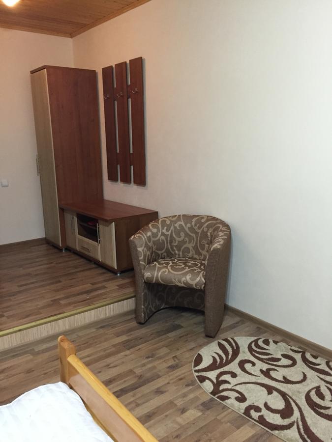 Franc Hotel Yasinya Luaran gambar