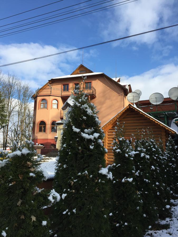 Franc Hotel Yasinya Luaran gambar
