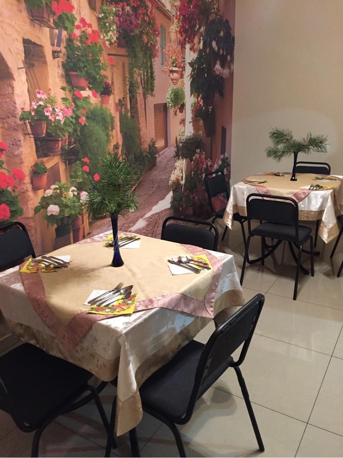 Franc Hotel Yasinya Luaran gambar