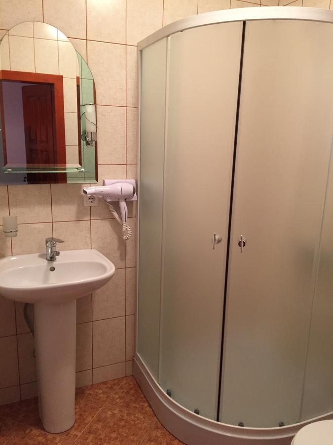 Franc Hotel Yasinya Luaran gambar