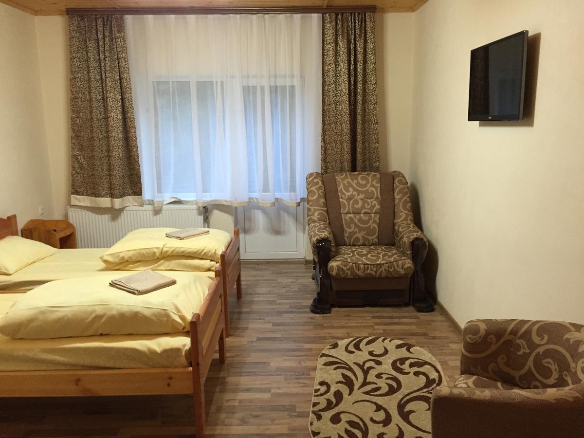 Franc Hotel Yasinya Luaran gambar