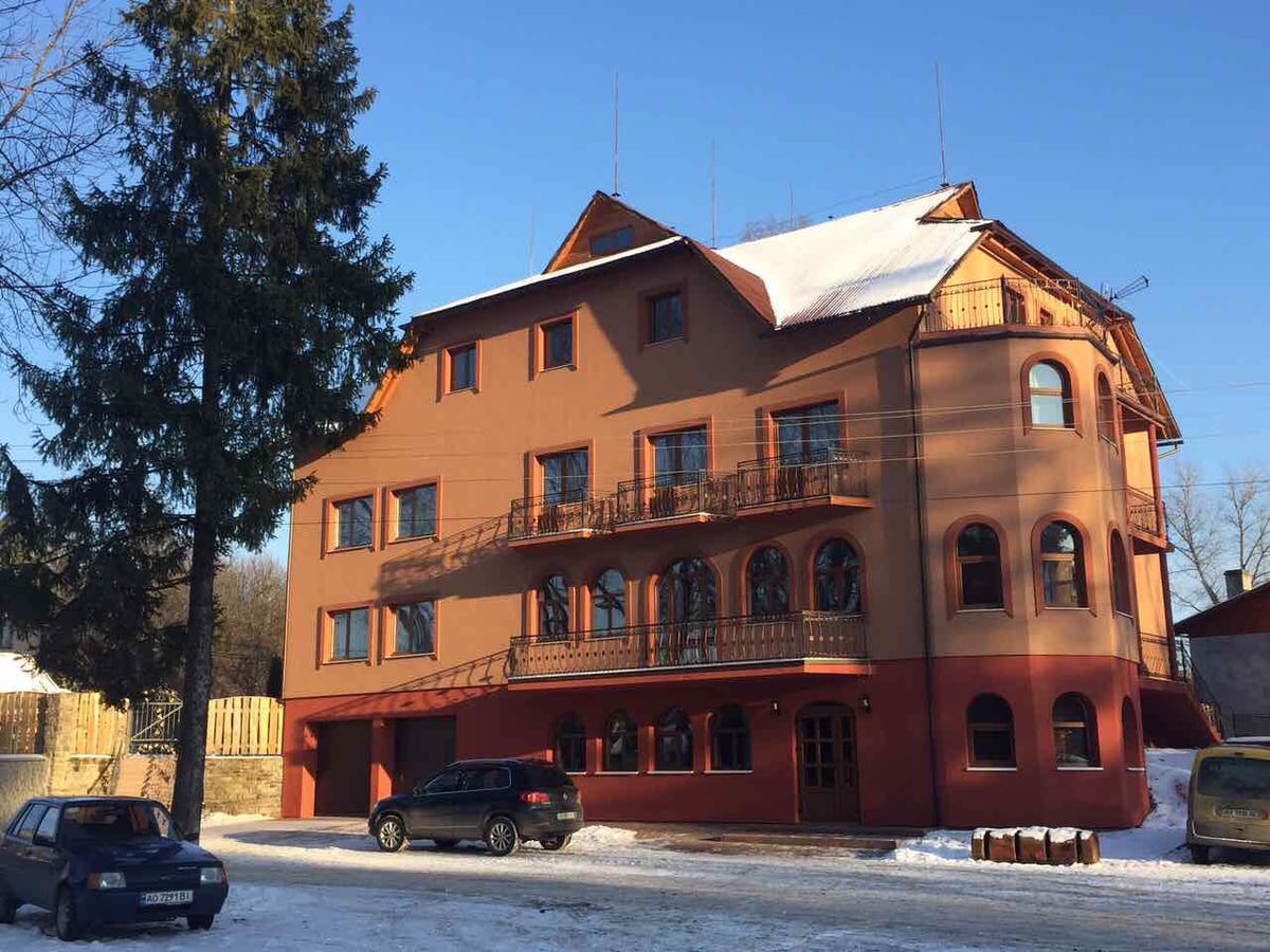 Franc Hotel Yasinya Luaran gambar