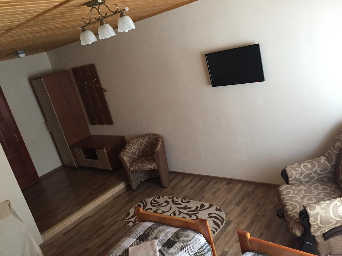 Franc Hotel Yasinya Luaran gambar